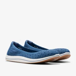 Breeze Roam Blue