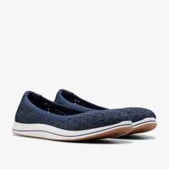 Breeze Roam Navy