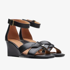Cielo Charm Black Leather
