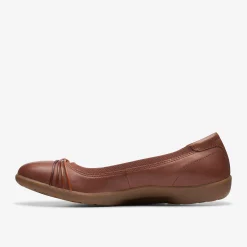 Meadow Rae Tan Leather