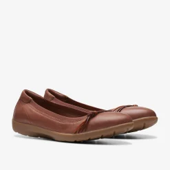 Meadow Rae Tan Leather