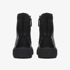 Torhill Rise Black Leather